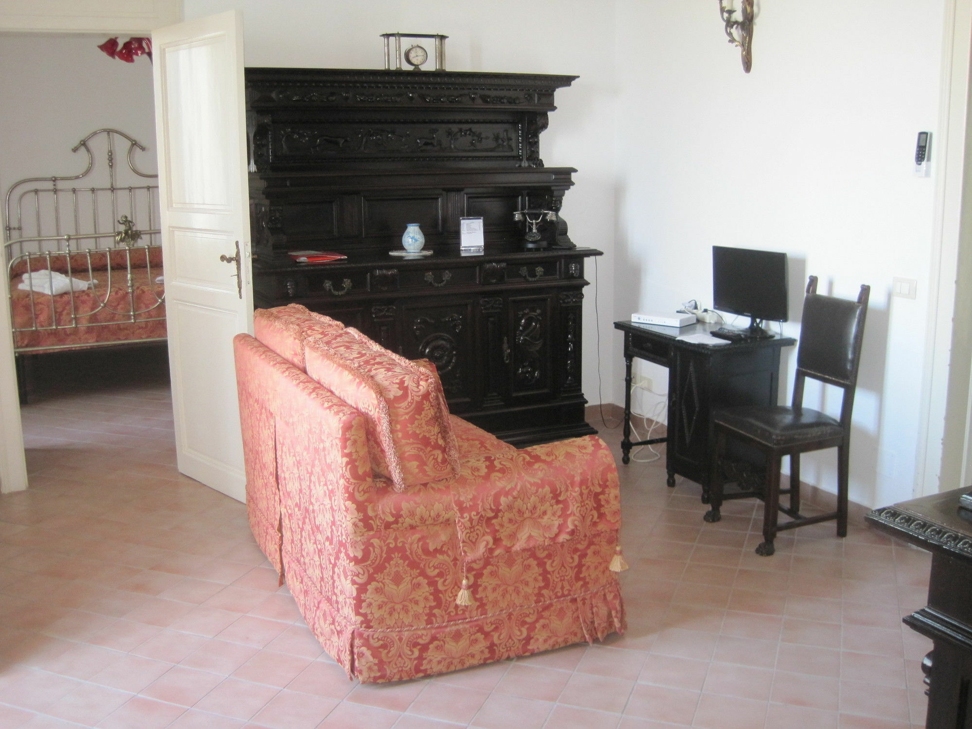Al Bastione Imperiale Hotel ตราปานี ภายนอก รูปภาพ